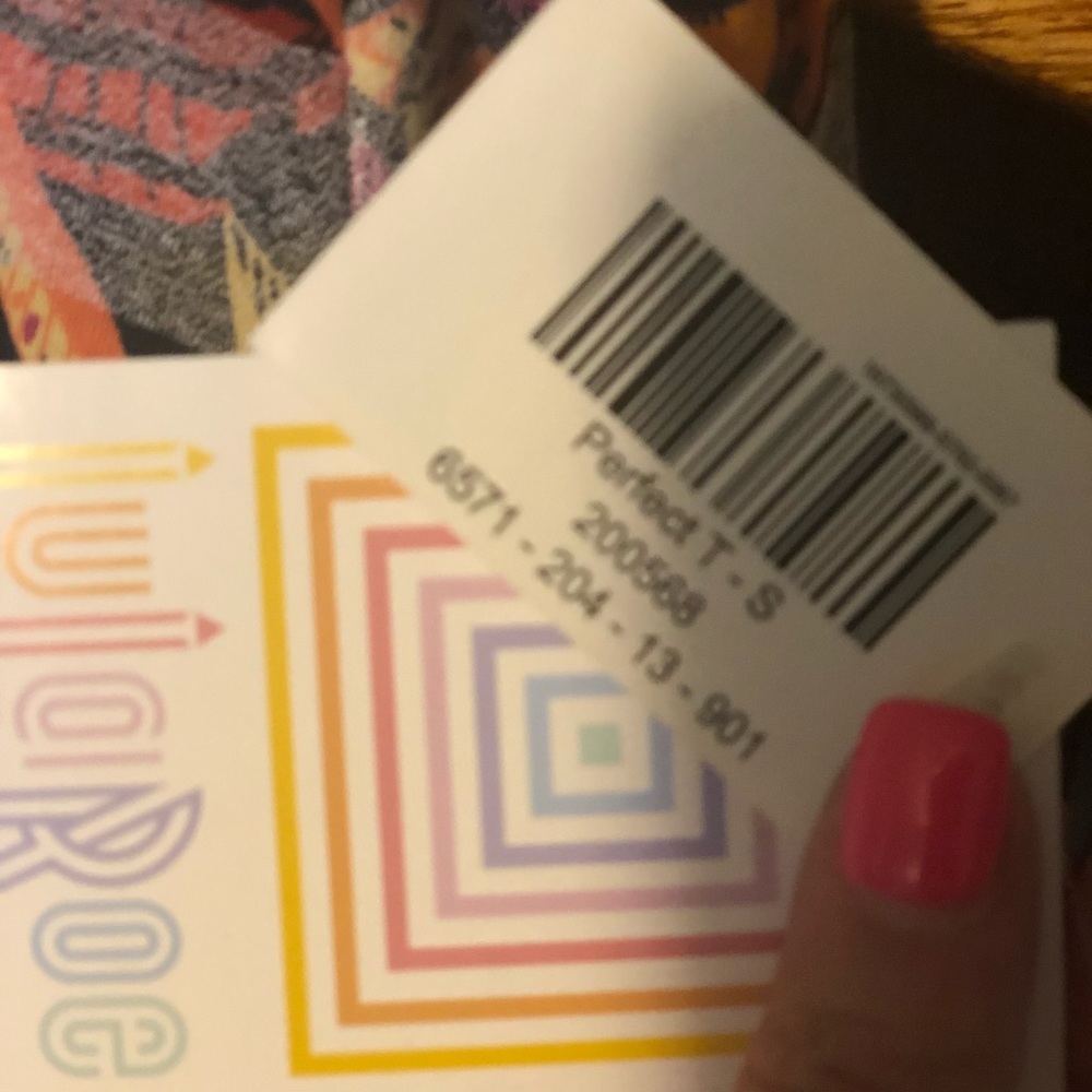 Lularoe - Picture 2 of 2